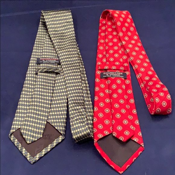 Two Roundtree & Yorke All Silk Handmade Necktie - Picture 4 of 8